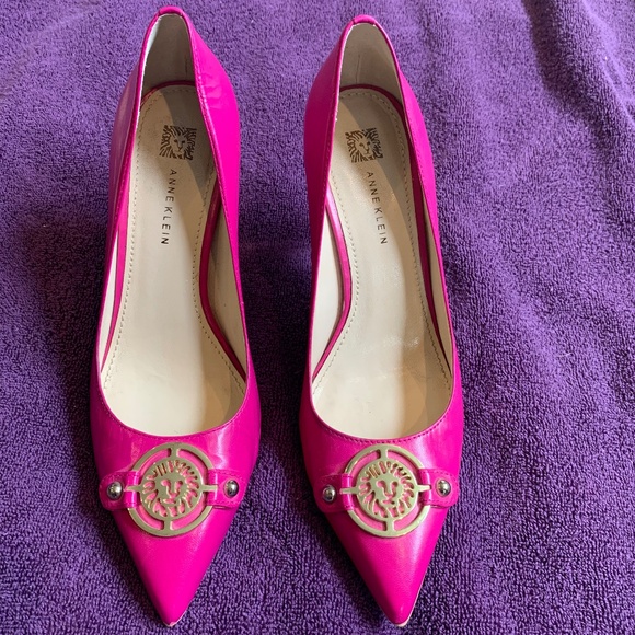 Anne Klein Shoes - Anne Klein Pink Leather Embellished Pumps sz 8.5M